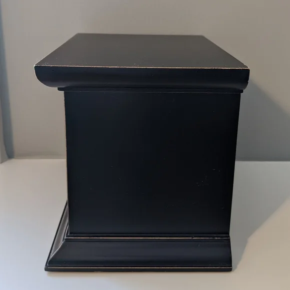 Black wooden hinged trinket jewelry box - Picture 4 of 8